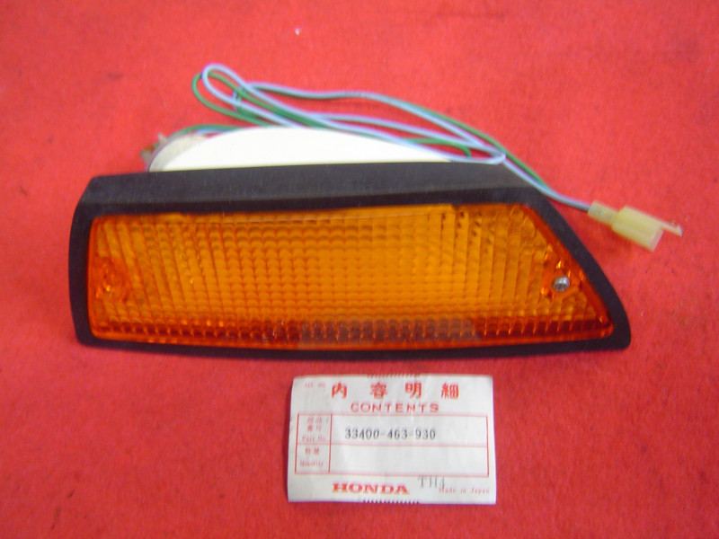 Clignotant avant droit Honda GL1100D 82 - Réf. 33400-463-930