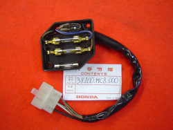 Boite de fusibles de FT500C 82