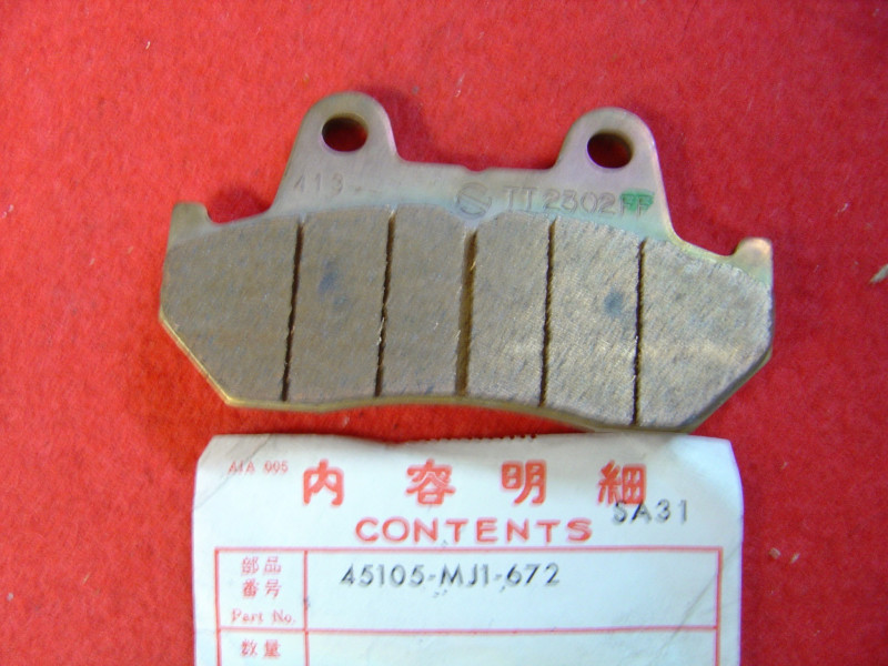 Plaquette de frein AV Honda VF750 VF1000 - Réf. 45105MJ1672