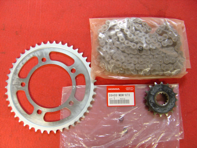 Kit Chaîne Honda CBR600F 16x45 - Réf. 06406-MBW-670