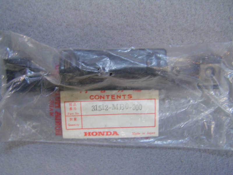 Support supérieur batterie Honda VF750S 82-84 - Réf 31512MB0000