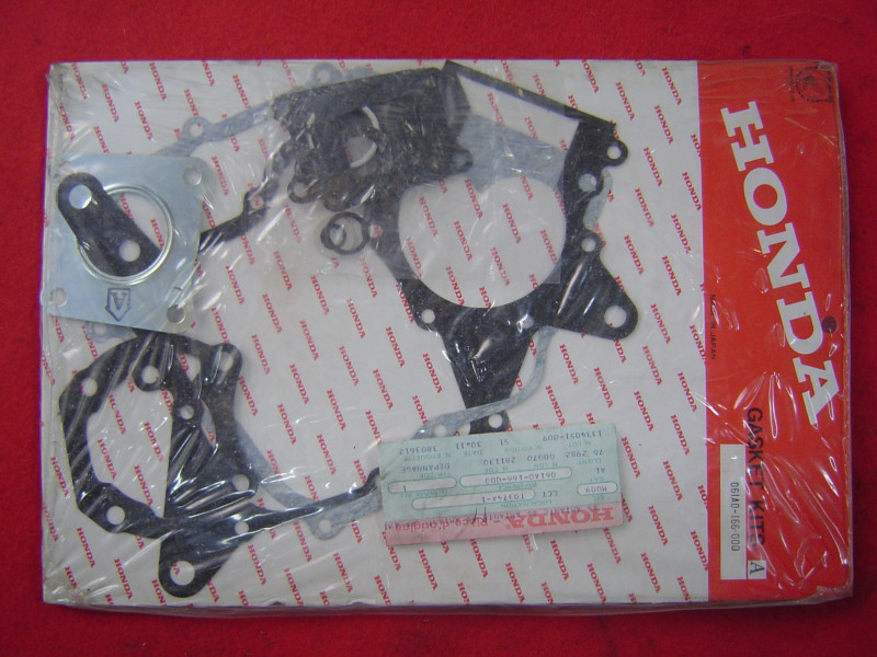 Pochette (A) joint MTX50X 82 Honda - Réf. 061A0166000
