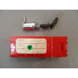 Serrure faux réservoir Honda GL1000 1976/77 - Réf 50437371007