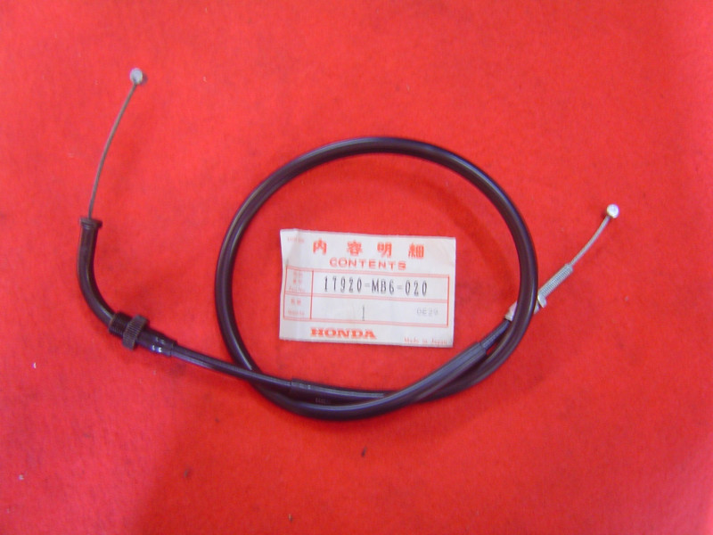 Câble de gaz retour Honda VF1000F VF750FF - Réf. 17920MB6020