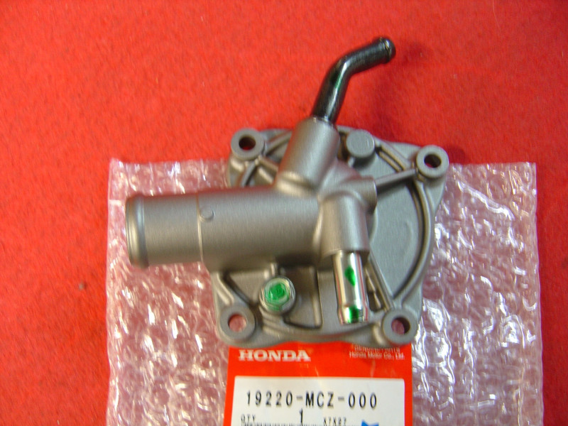Couvercle Pompe à Eau Honda CB900F 19220MCZ000