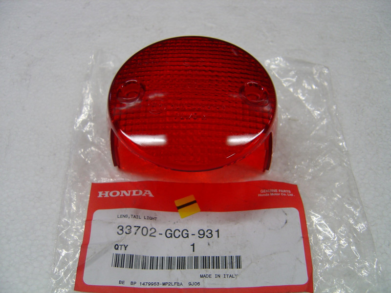 Cabochon feu arrière Honda SGX50SV 97-99 - Réf. 33702GCG931