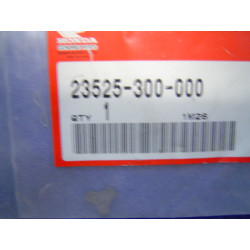 Etoile dans système de graissage de la chaine secondaire HONDA 23525-300-000