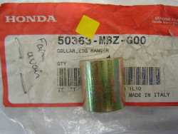 Entretoise fixation moteur pour CB600F 02