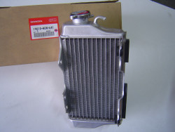Radiateur droit HONDA CRF450R2004 19010-MEN-641