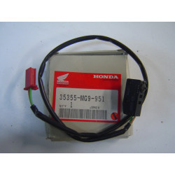 Contacteur Stop Frein Arrière Honda GL1200LF – Réf. 35355MG9951