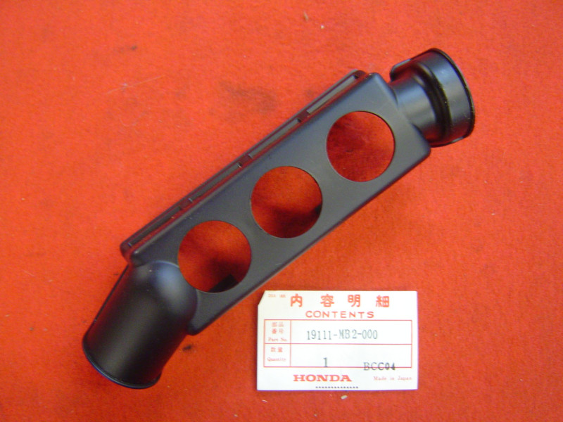 Cache radiateur gauche Honda VF750F - Réf. 19111MB2000