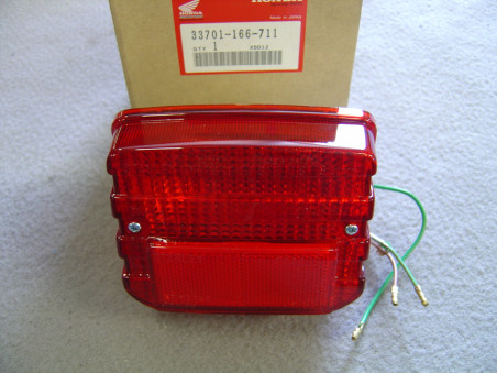 Feu Arrière Complet Honda MT50S MB50 Sa - Réf. 33701166711