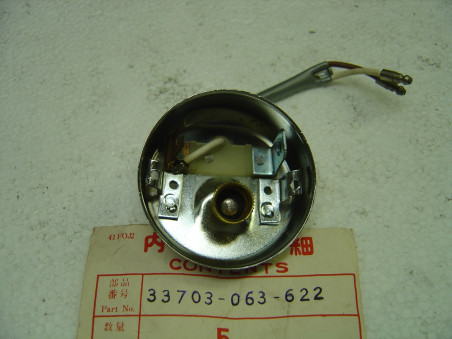 Base chromée feu arrière Honda PS50 PC50 - Réf. 33703063622
