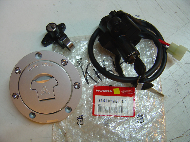 Kit contacteur clefs + bouchon réservoir Honda CBR600F