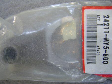 Fourchette de boîte côté D Honda CB500 CBF500 - 24211MY5600