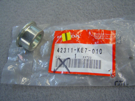 Entretoise roue AR droite Honda réf. 42311KE7010