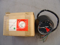 Compte-tours (boitier plastique) avec faisceau de CB250-350K2 HONDA