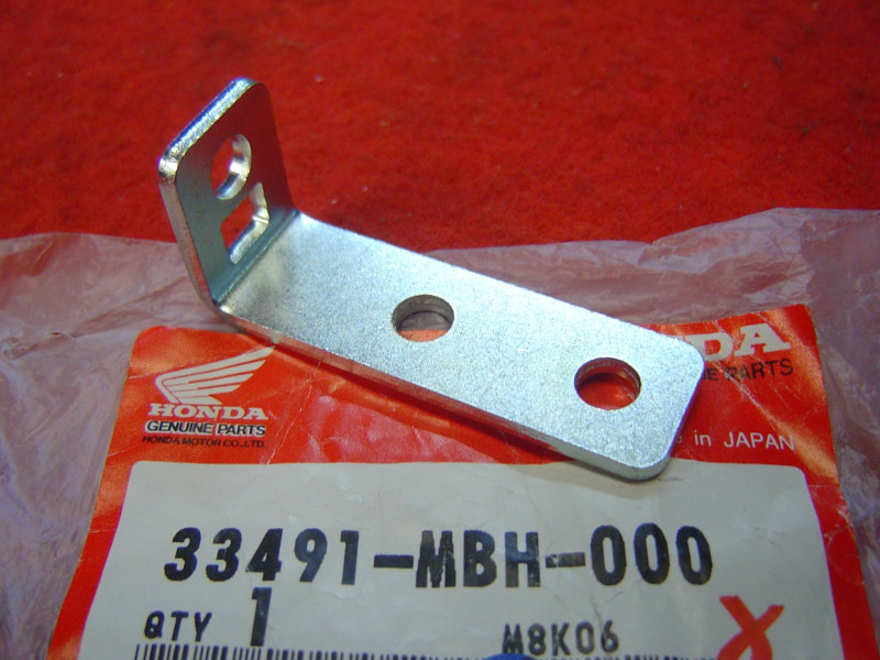 Support Clignotant Avant Honda VT1100C 98-99 | Réf. 33491MBH000