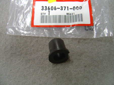 Silentbloc Clignotant Honda GL1000 CX500 CB250 400T2 – Réf. 33606371000