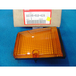 Cache droit CH125 83 Honda - Référence 33105KG8620