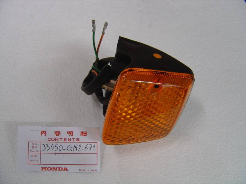 Clignotant AV gauche Honda NB50M 85 - Réf. 33450GN2671
