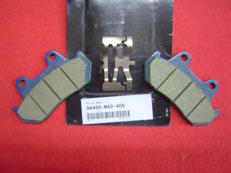 Plaquettes frein avant + ressort Honda GL500 - Réf. 06455MA3405