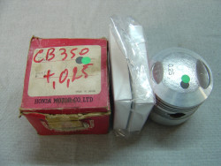 Jeu pistons avec segments pour CB350 cote 025 HONDA 13102-312-000K