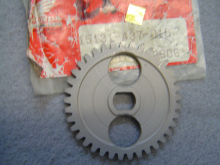Pignon 37 dents pompe à huile Honda – Réf. 15131437010