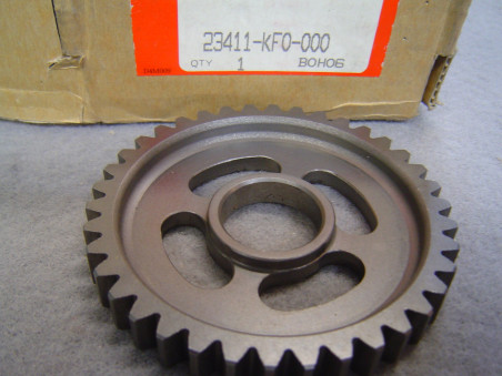 Pignon 1ère sortie boîte 38dts Honda XR350R 83-84 - 23411KF0000