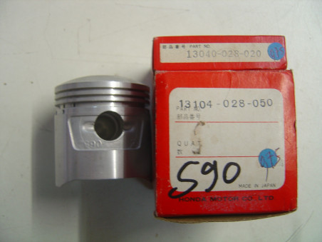 Piston cote 0,75 Honda S90 avec segments 13104028050K