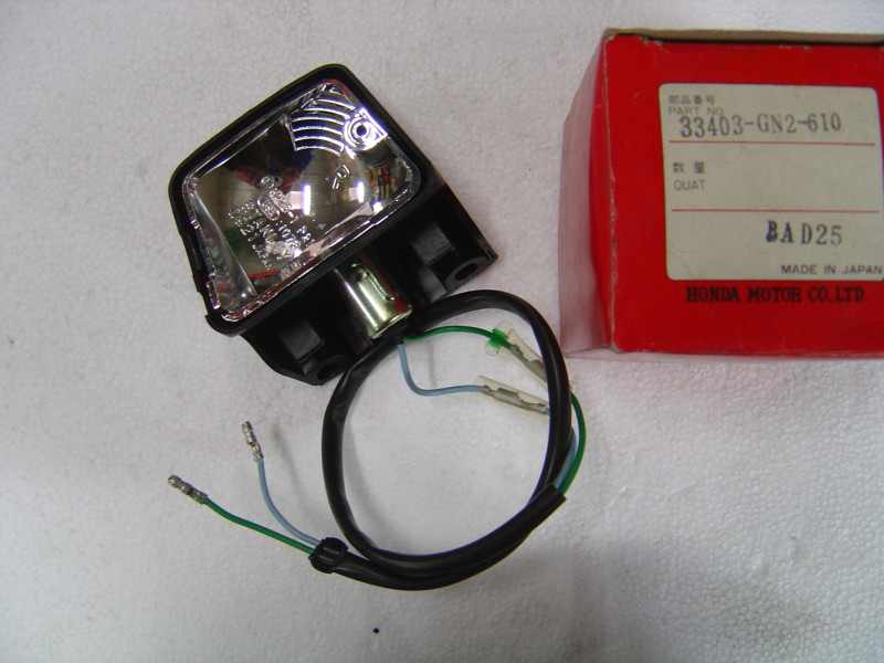 Base clignotant AV droit Honda NE50 NB50 – Réf. 33403-GN2-610