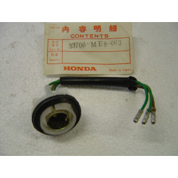 Porte Ampoule Faisceau Feu AR Honda CX650C – Réf. 33706ME8003