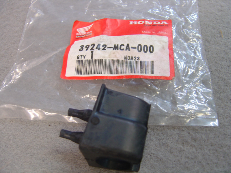 Connecteur Avant Support Honda GL1800 - Réf. 39242MCA000