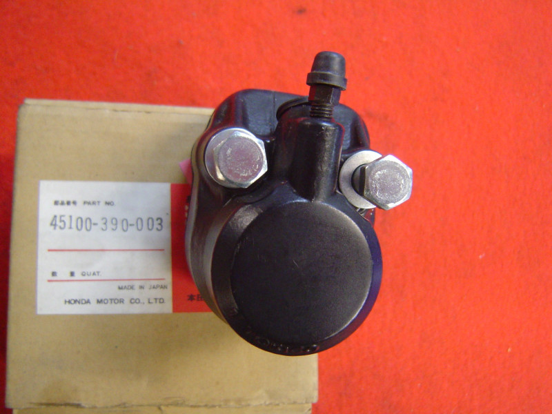 Étrier de frein avant Honda CB550F & K – Réf. 45100390003