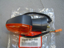 Clignotant AR gauche Honda CB900F 02-07 - Réf. 33650-MCZ-000