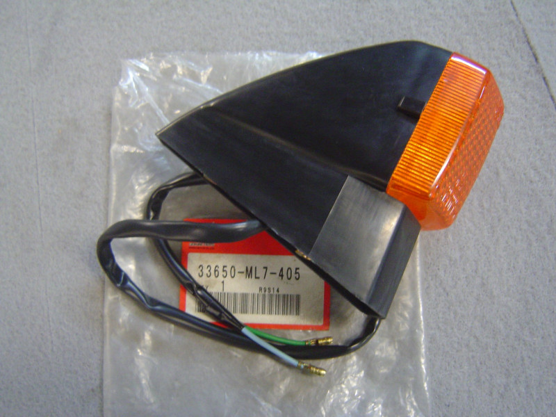 Clignotant AR gauche Honda VFR750FJ/FK – Réf. 33650ML7405