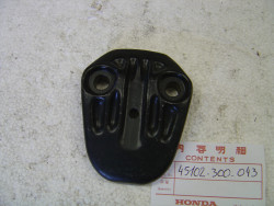 Plaque AR étrier frein Honda CB750 K1 K2 – Réf. 45102300043