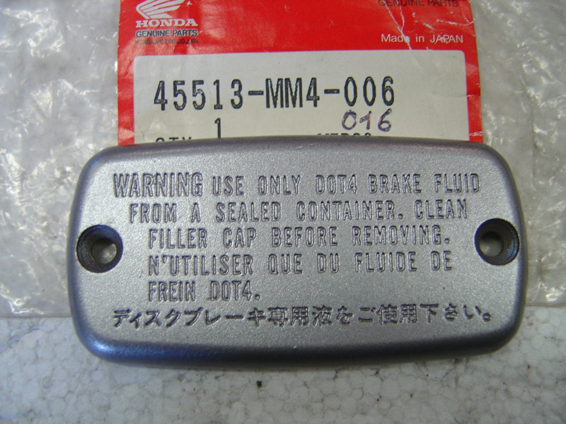 Couvercle du Maitre cylindre de frein AV SH50 95 NTV650 HONDA 45513-MM4-006