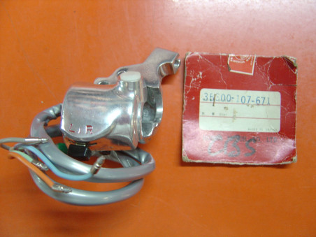Commodo gauche Honda CB125S CG125 CG110 | Réf. 35300107671
