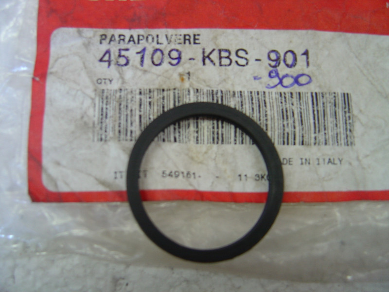 Cache poussière piston étrier frein Honda 45109KBS901