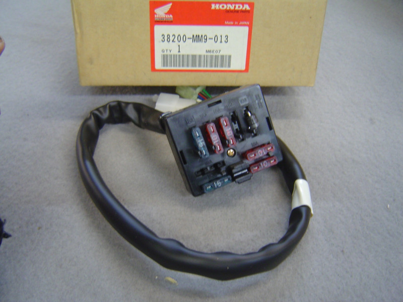 Boîte à fusibles Honda XL600V 94-98 | Réf. 38200MM9013