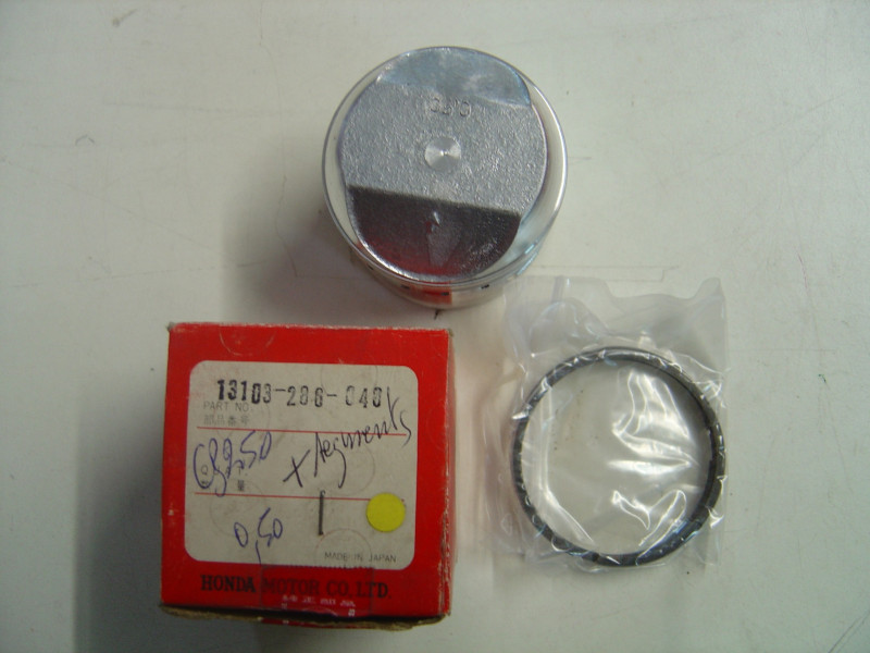 Piston +0.50 segments Honda CB250 CB250G | Réf. 13103286040K