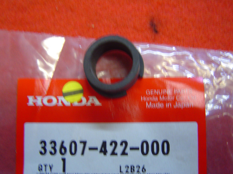 Caoutchouc tige clignotant AR Honda CBX1000 - Réf. 33607422000