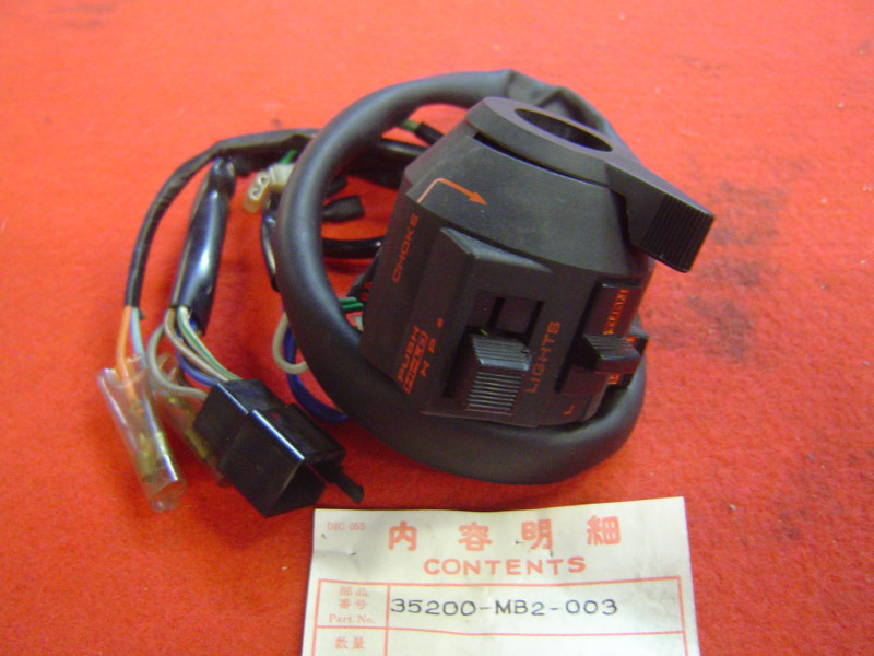 Commodo gauche Honda VF750FD – Réf. 35200MB2003
