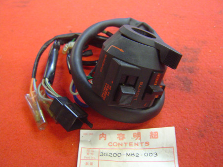 Commodo gauche Honda VF750FD – Réf. 35200MB2003