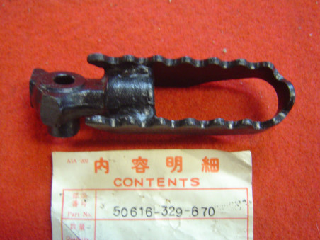 Repose-pied droit Honda XL250 - Réf. 50616329670