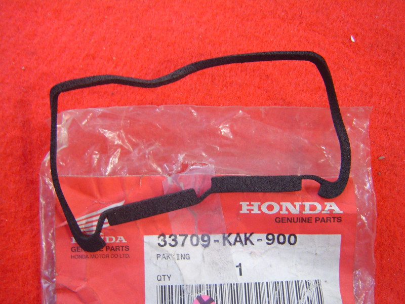 Joint Cabochon Feu Arrière Honda CRM125 – Réf. 33709KAK900