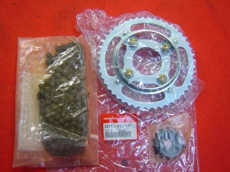 Kit chaîne 14x47 dents 118 maillons Honda XL125 XR125