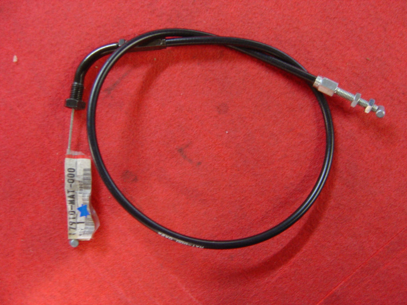 Câble gaz tirage (A) de CBR1100XXV 97