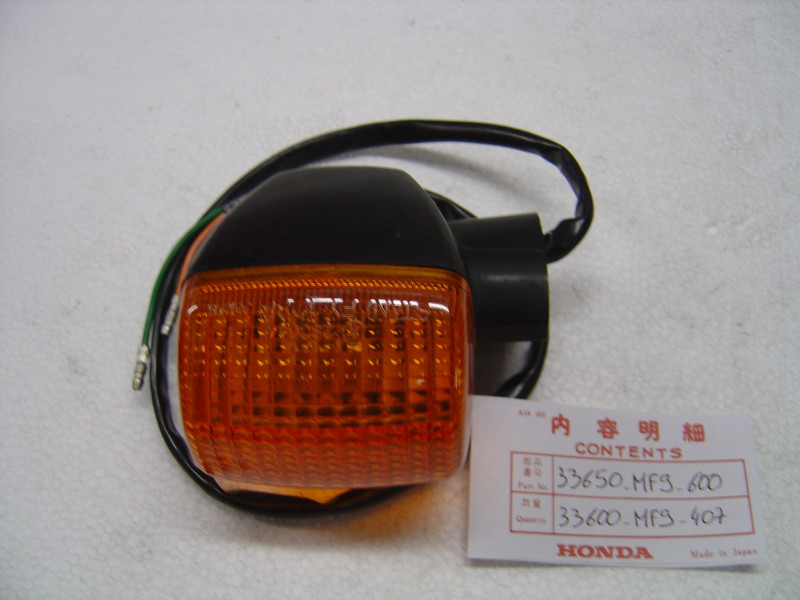 Clignotant AR gauche Honda VT500E - Réf. 33650MF9600